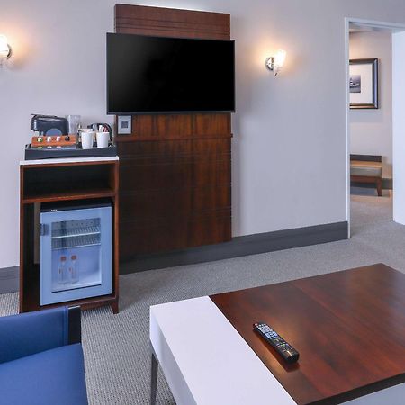 Garden Court East London Hotel ภายนอก รูปภาพ