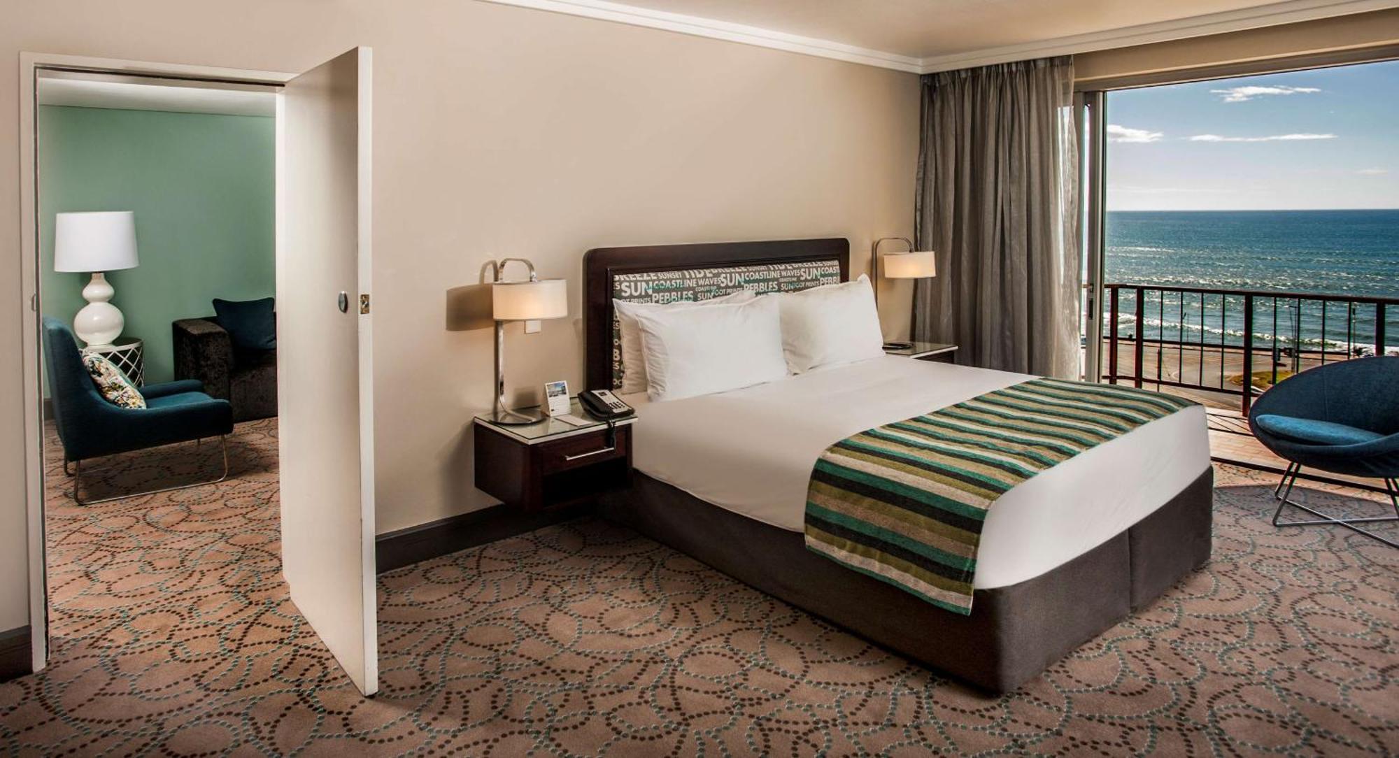 Garden Court East London Hotel ภายนอก รูปภาพ