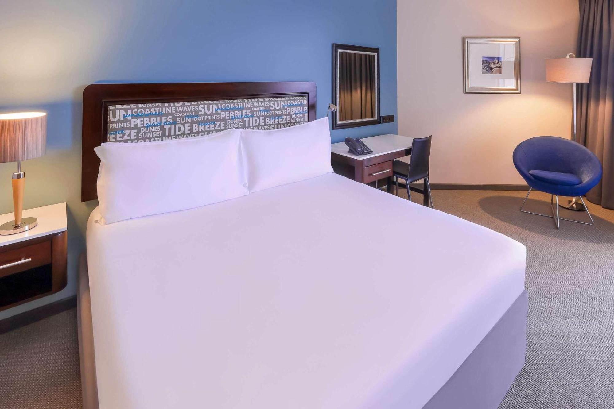 Garden Court East London Hotel ภายนอก รูปภาพ